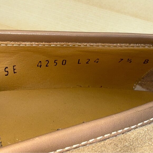 Salvatore Ferragamo Women’s Tan Suede Loafers With Gold Buckle Size 7.5B - Picture 6 of 8